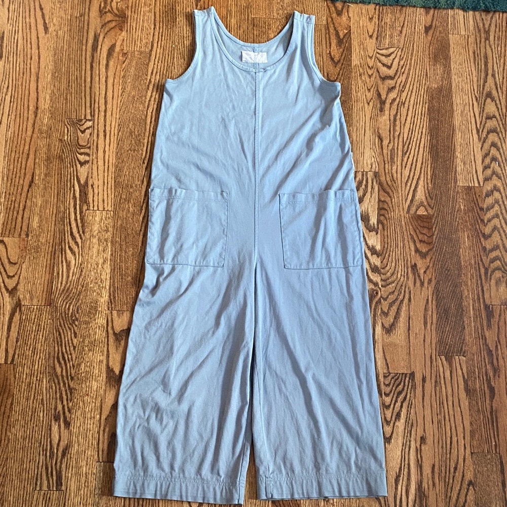 Green Everlane Luxe Cotton Jumpsuit, size XS. Like new condition, missing belt